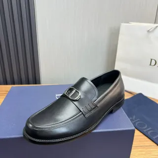 Dior काला चांदी चमड़ी डी-आकार धातु बकल लूफर