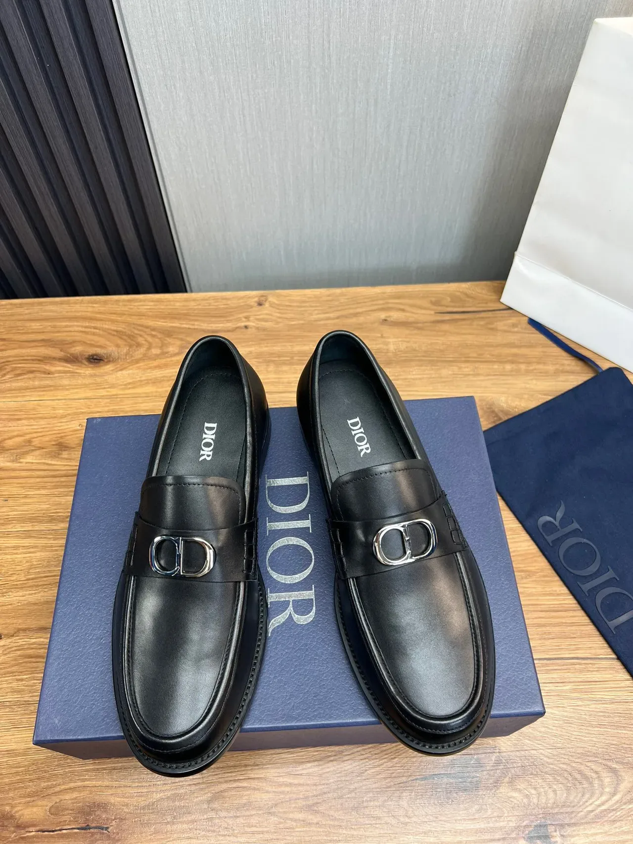 Dior Black Silver Leather D-Shaped Metal Buckle Loafer 2