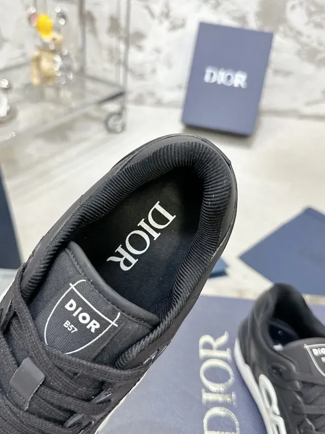 Dior sneakers lifestyle noir blanc cuir empeigne midsole contrasté 7
