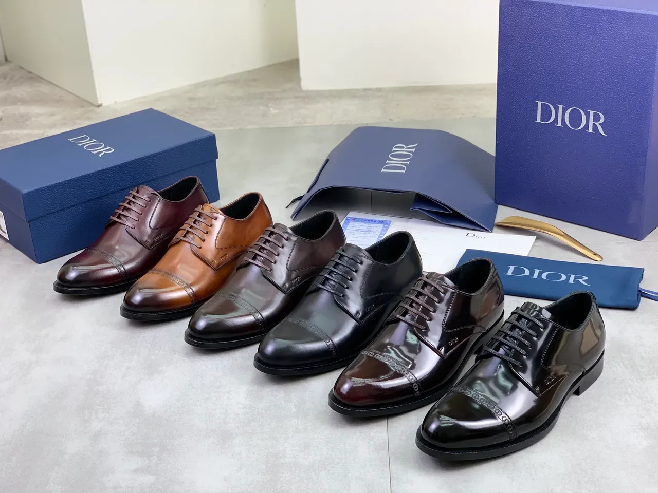 Dior Sapatos Oxford Borgonha Preto Cap-Toe Brogue-Detail 2