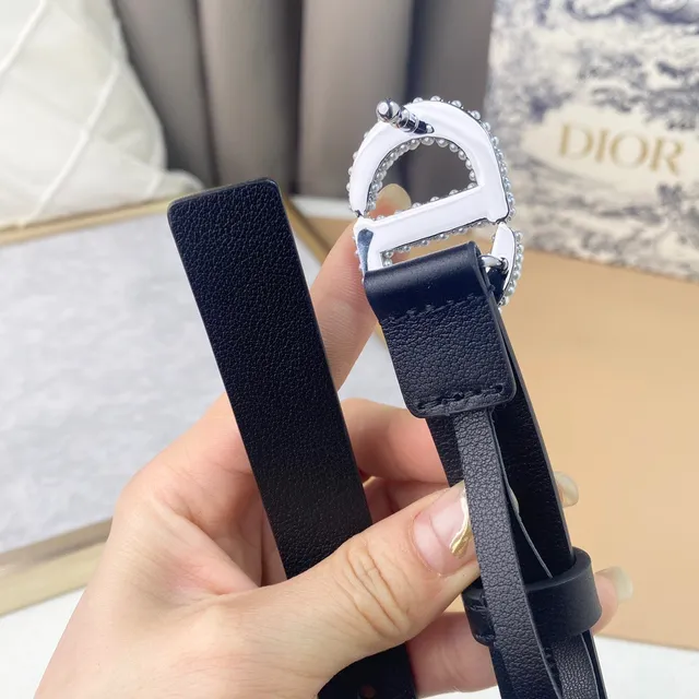 Dior CD Belt কালো রূপালি ক্রিস্টাল-এম্বেলিশড মুক্তা বাকেল চামড়ার বেল্ট 5