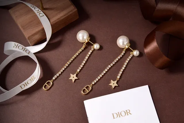 Dior Double Pearl Crystal Chain Star Charm Earrings 3