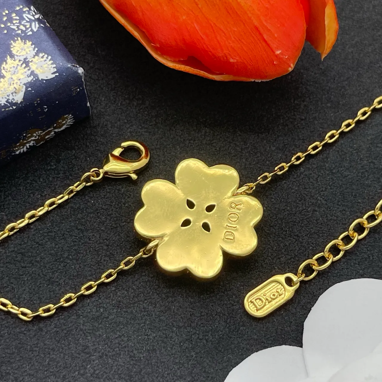 Dior Gold Beige Chain Four-Petal Heart Floral Pendant Bracelet 3