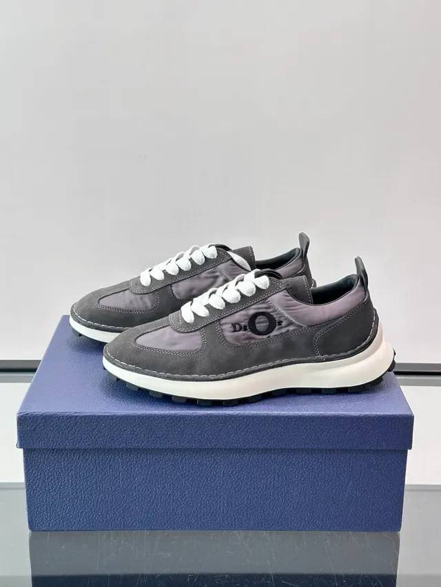Dior Gray White Mixed-Material Upper Embroidered Logo Lifestyle Sneakers 5
