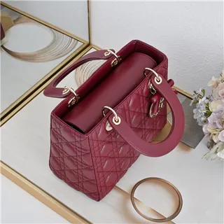 Dior Lady Dior Sac tote beige cannage matelassé à anses supérieures 21
