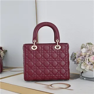 Dior Lady Dior Sac tote beige cannage matelassé à anses supérieures 24