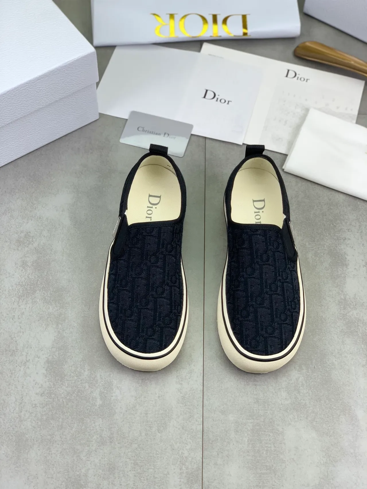 Dior Zapatillas Slip-On Canvas con Patrón Jacquard Oblique Navy Beige 5