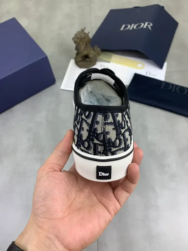 Dior zapatillas lifestyle navy beige monogram canvas low-top 3