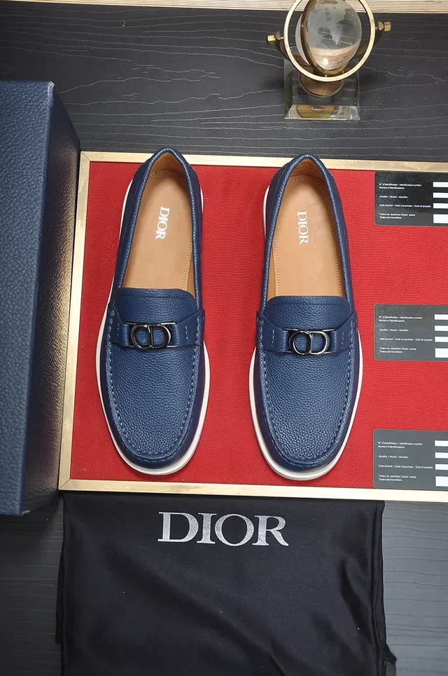 Dior Navy White Pebbled Leather D-Shaped Metal Buckle Loafer 5