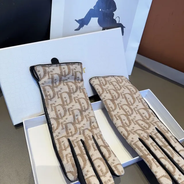 Dior Oblique Monogram Beige and Black Leather Gloves 8