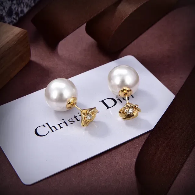 Dior Pearl and Gold-Tone Rose Motif Stud Earrings 3