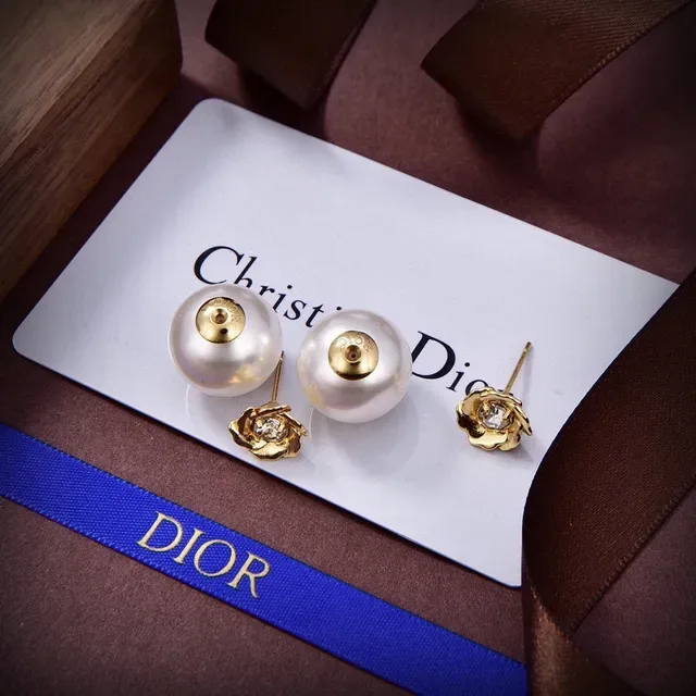 Dior Pearl and Gold-Tone Rose Motif Stud Earrings 5