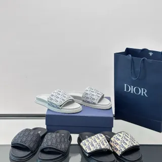 Dior स्लाइड मोनोग्राम स्ट्रैप स्लिपर्स