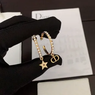 Dior Tribales 金色白珍珠镶嵌不对称耳环