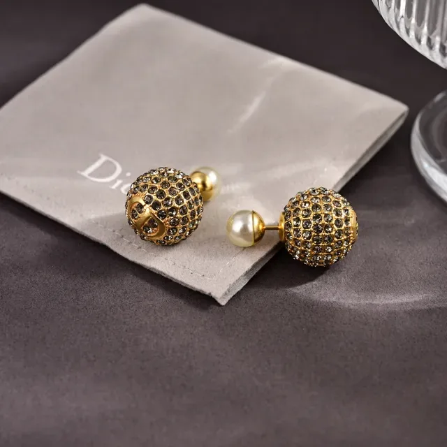 أقراط Dior Tribales ذهبي مطفي كريستال ولؤلؤ وجهين 3