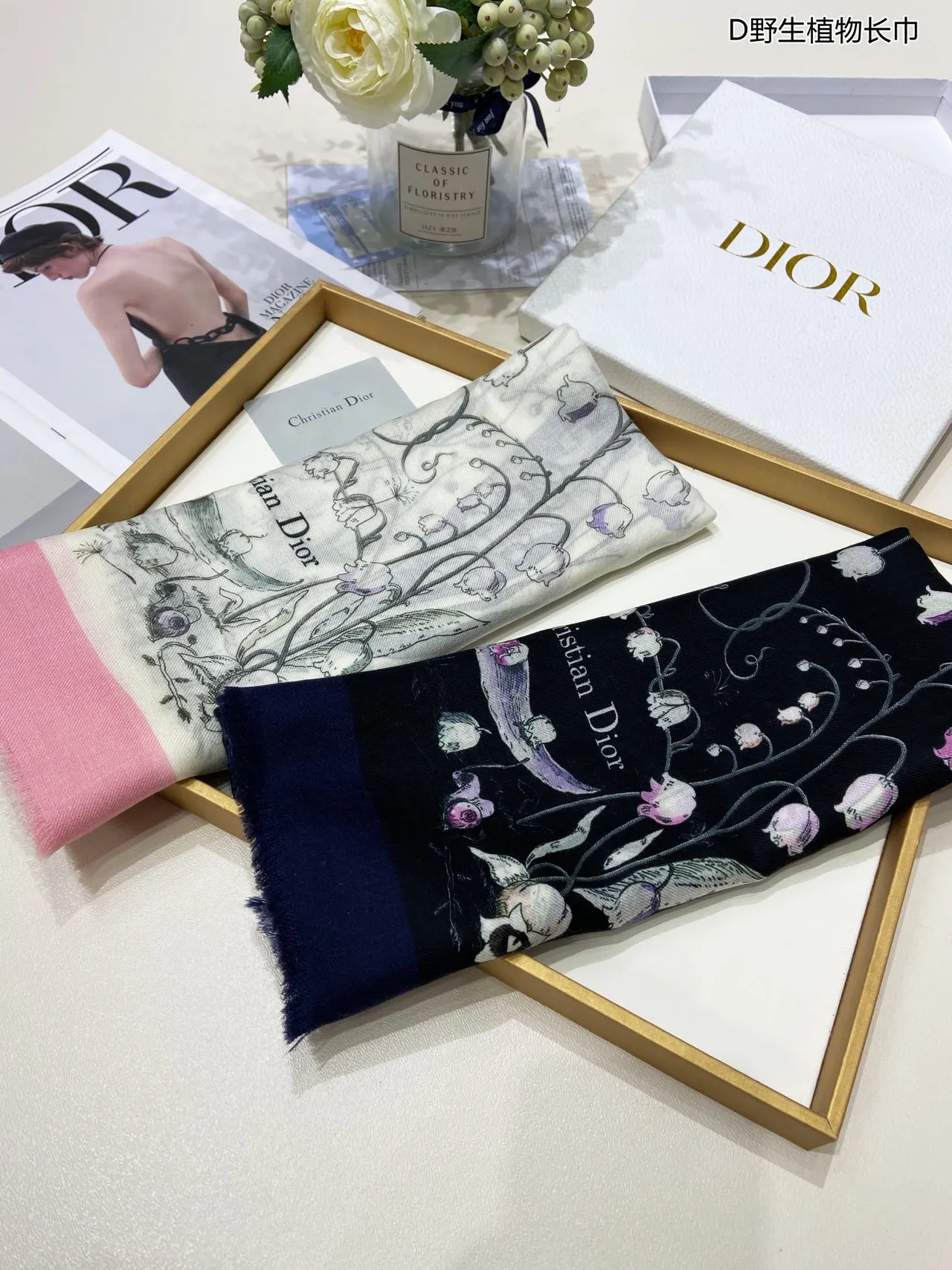 Dior Plantas Silvestres Impressão Botânica Borda Rosa Lenço de Seda 4