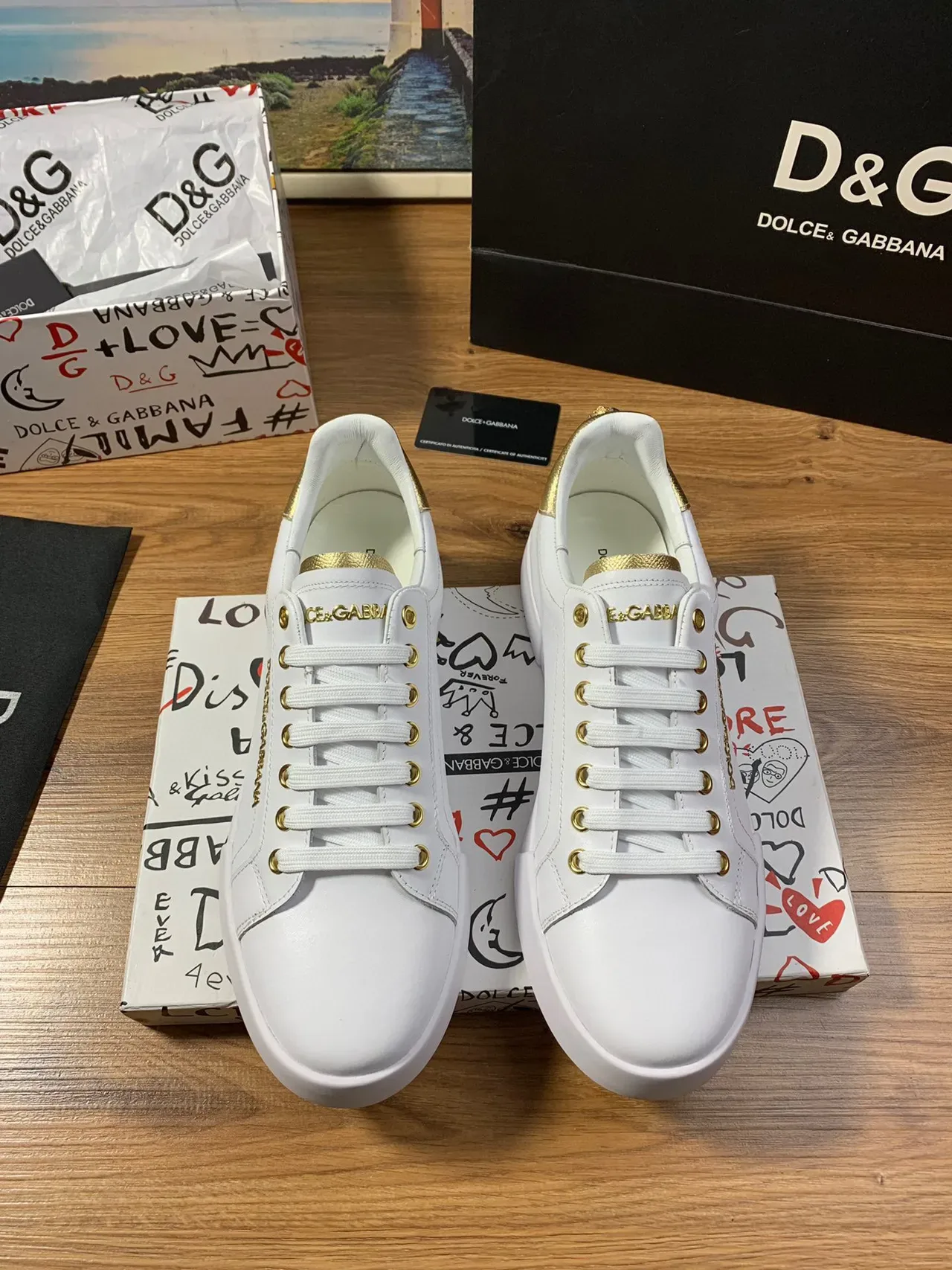 Dolce & Gabbana Branco Dourado Couro Superior Hardware Tênis Lifestyle 9