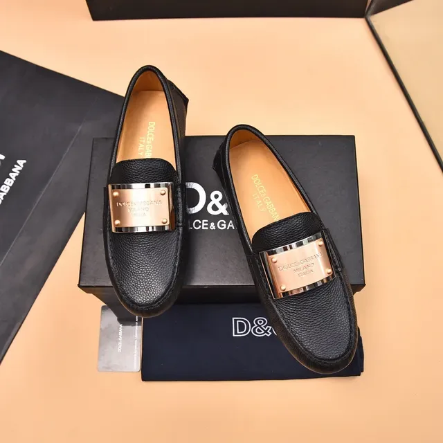 Dolce & Gabbana Noir Doré Cuir Granulé Plaque Métallique Loafer 2