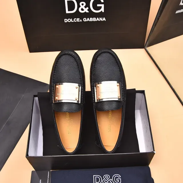 Dolce & Gabbana Noir Doré Cuir Granulé Plaque Métallique Loafer 3