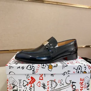Dolce & Gabbana नेवी गोल्ड पेटेंट लेदर मेटल हॉर्सबिट ऑर्नामेंट लोफर
