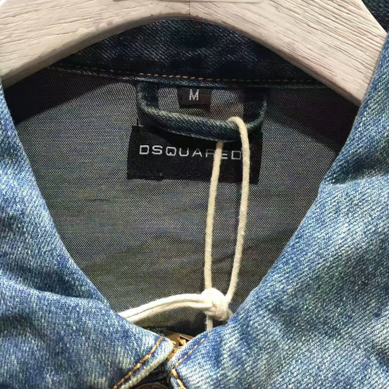 DSQUARED2 Veste en jean avec patches aux coudes et aspect usé 8