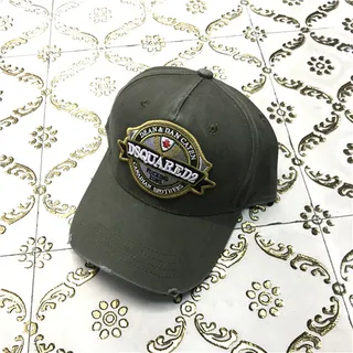 Dsquared2 ICON ইমব্রয়ডার ক্রেস্ট লাল বেসবল ক্যাপ 2