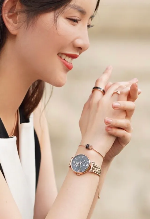 Emporio Armani Mécanique Cadran Bleu Étoilé Montre à Quartz Or Rose 8