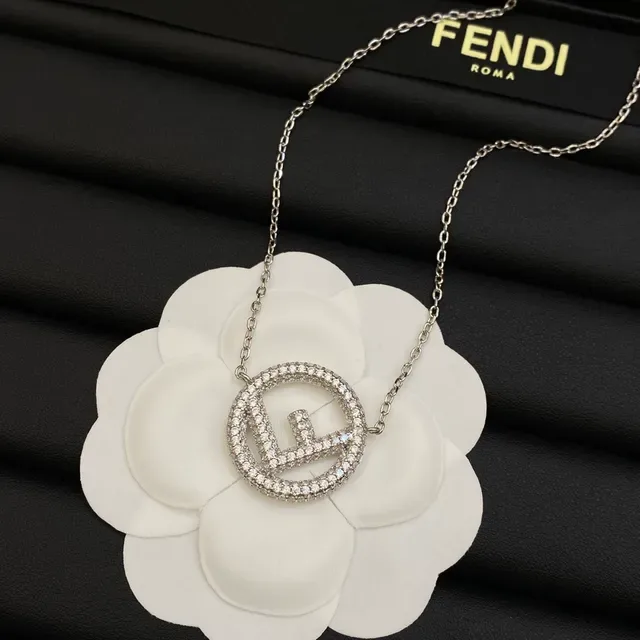 Collier pendentif Fendi FF Logo Pavé Crystal 2