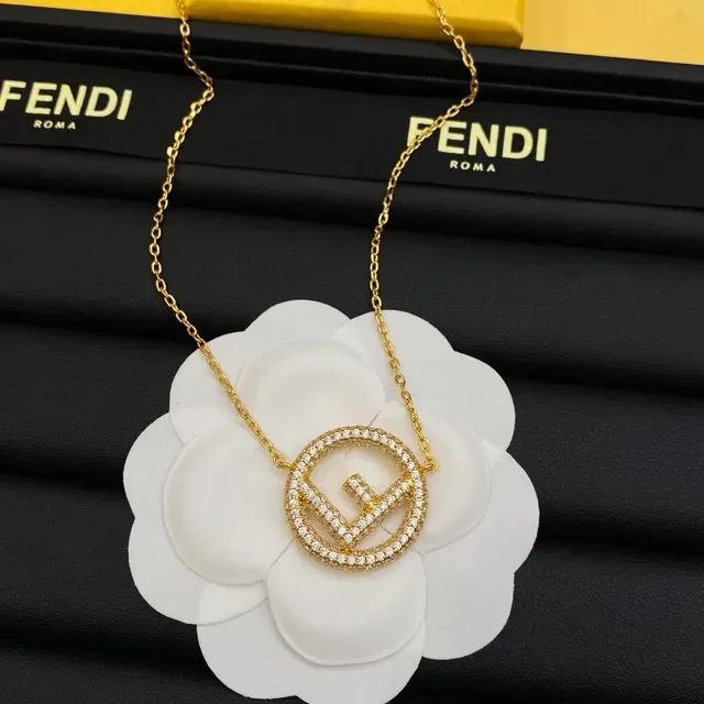 Collier pendentif Fendi FF Logo Pavé Crystal 5