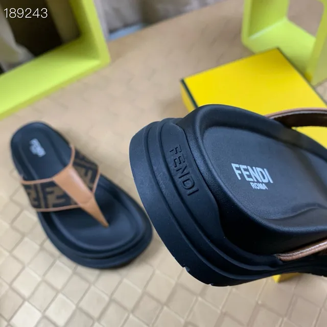 Fendi FF مونوغرام نعال منصة بني فاتح مع حافة أزرق بحري 2