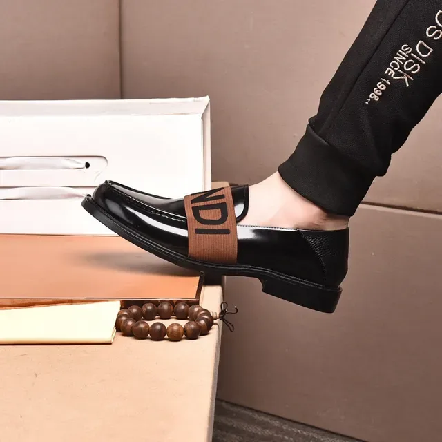 Fendi Mocassin Noir Brun Cuir Patenté Brillant Sangle Élastique Logo 6