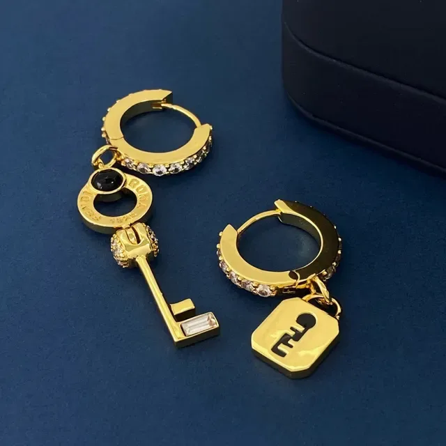 Fendi Lock & Key Brincos assimétricos de cristal e ónix dourado 3