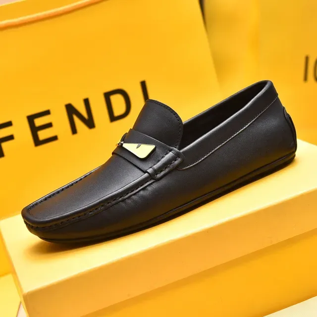 Fendi Monster Eye Mocassins en cuir noir 5