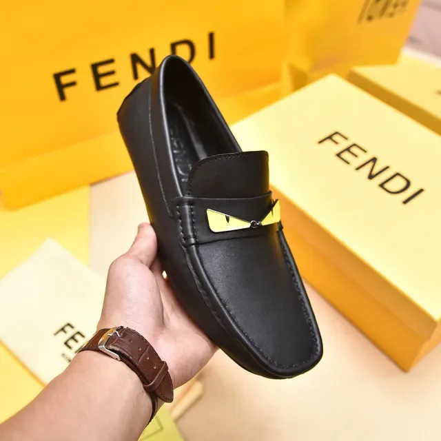 Fendi Monster Eye Mocassins en cuir noir 6