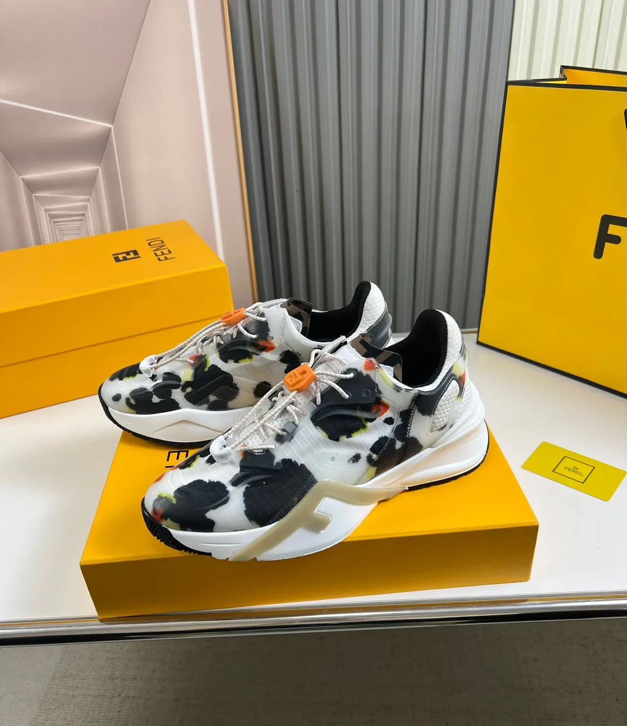Fendi Run Away Abstract Cow-Print Chaussures Chunky 7
