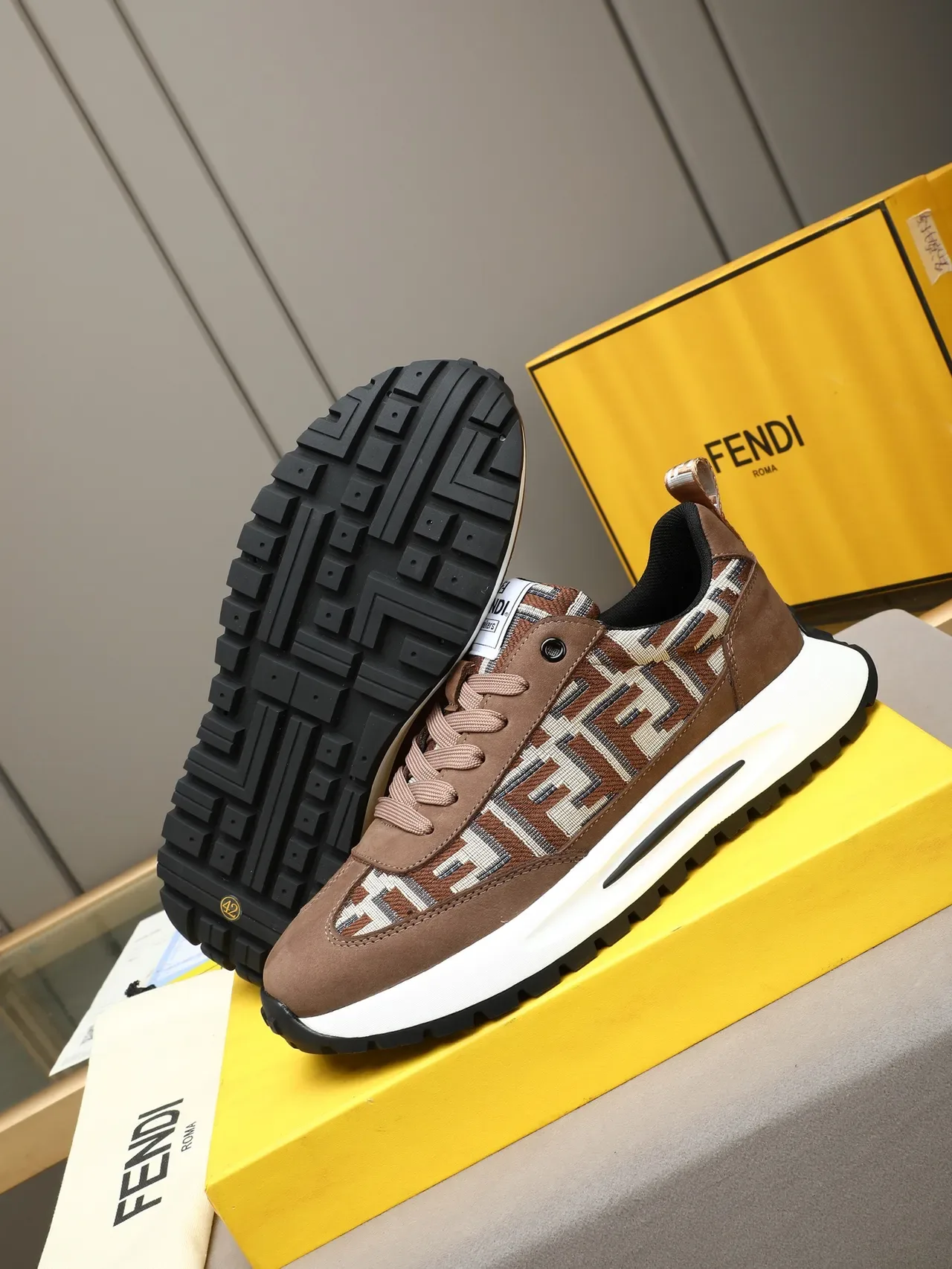 Fendi Runner Marron Beige FF Jacquard Textile Suede Overlays Chaussures Lifestyle 5