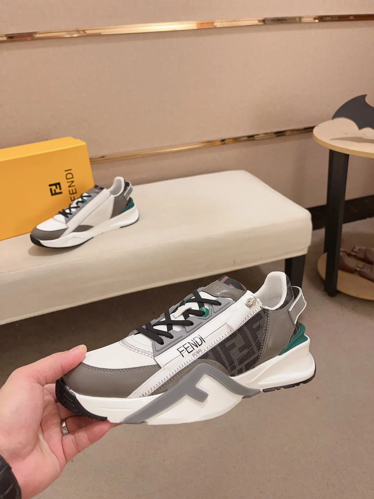 Fendi Runner Tênis Chunky Brancos Cinza Verde 3