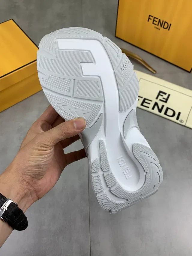 Fendi Runner Chaussures Chunky Blanc et Gris Semelle Plateforme Empeigne Stratifiée Synthétique et Maille 3