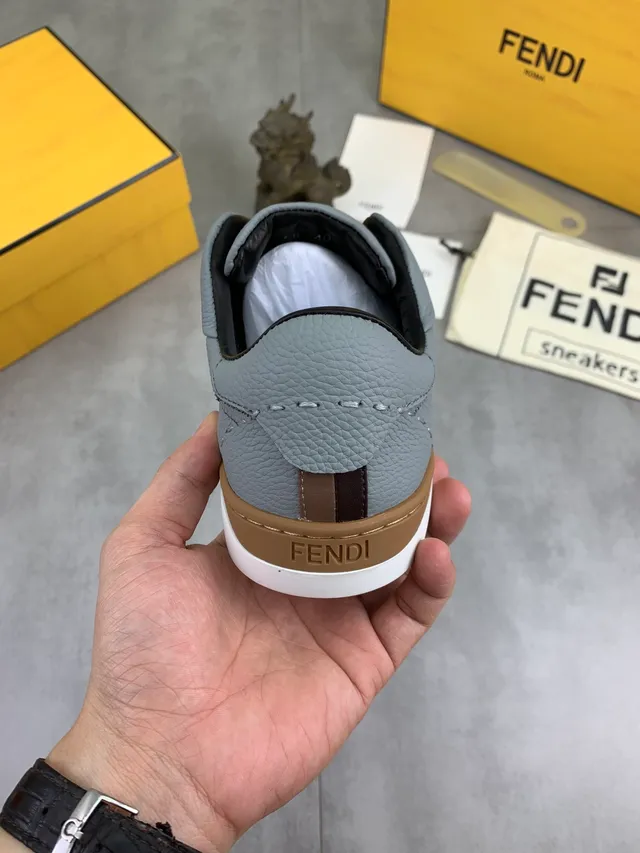 Fendi Tênis Slip-On Cinza Marrom Construção Couro Pebbled Superior Tênis Lifestyle 3