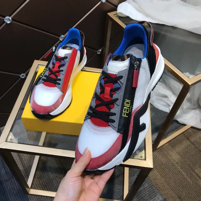 Fendi Zapatillas blancas con suela roja asimétrica con cierre de cremallera chunky 3
