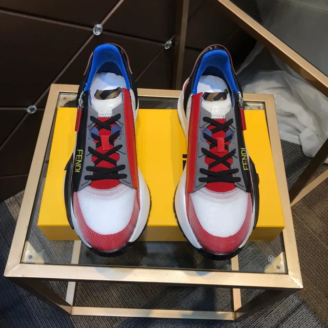 Fendi Zapatillas blancas con suela roja asimétrica con cierre de cremallera chunky 9