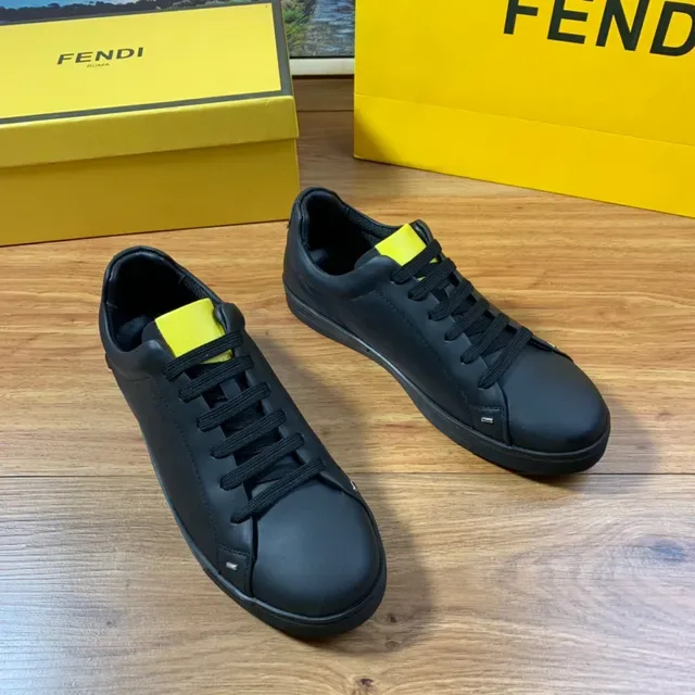 Fendi Chaussures lifestyle blanches jaunes en cuir supérieur silhouette basse 5