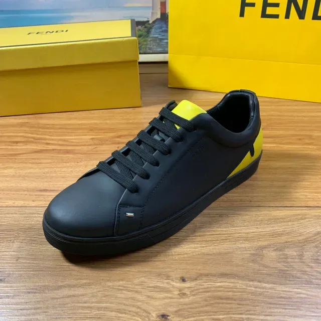 Fendi Chaussures lifestyle blanches jaunes en cuir supérieur silhouette basse 7