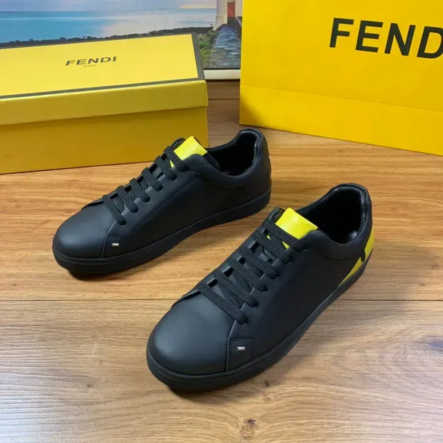 Fendi Chaussures lifestyle blanches jaunes en cuir supérieur silhouette basse 8