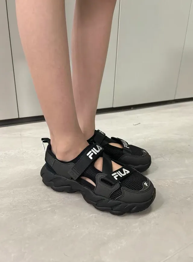 Fila Beige Black Chunky Sole Mesh-and-Synthetic Upper Casual Sandals 16