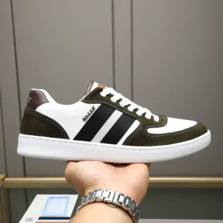 Bally حذاء أسلوب حياة تباين جلد سويد الأخضر العسكري الأبيض الزيتوني