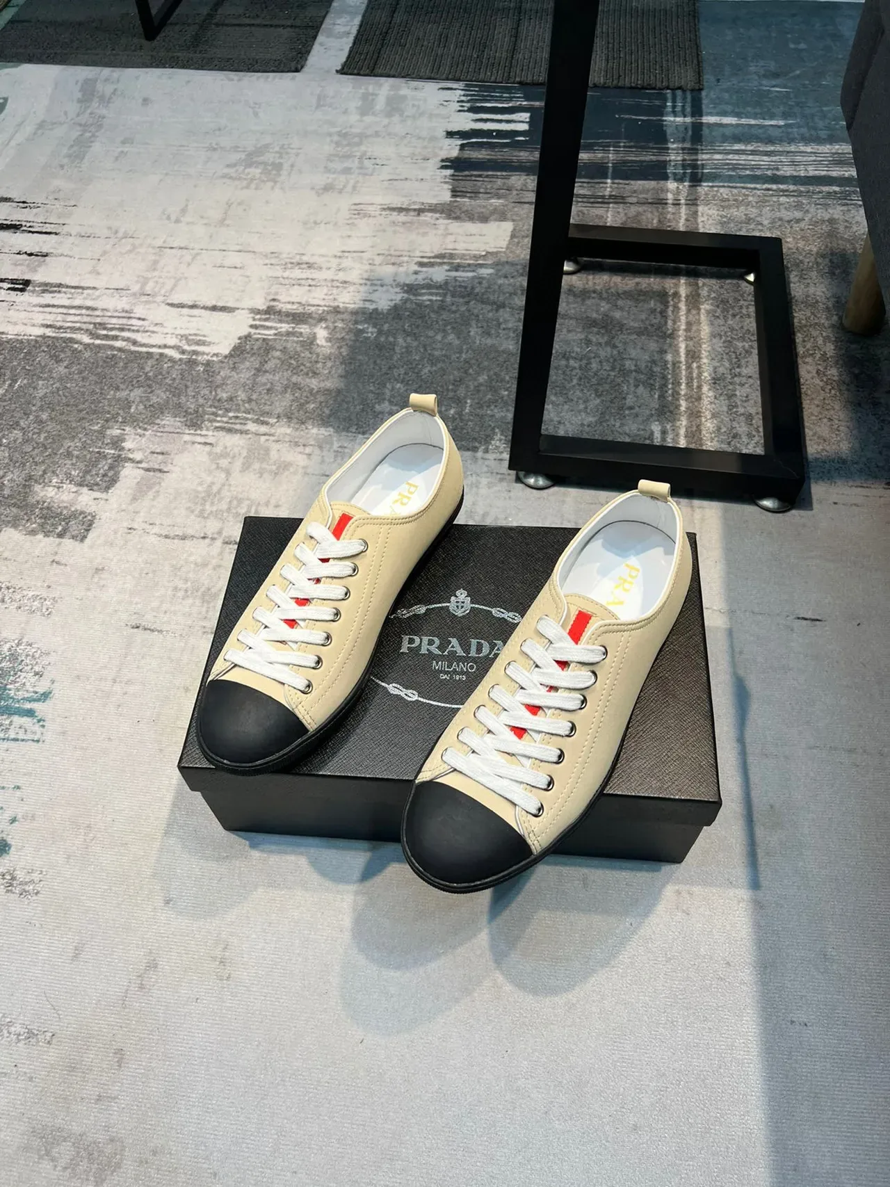 Beige and Black Lace-Up Low-Top Casual Shoe 5