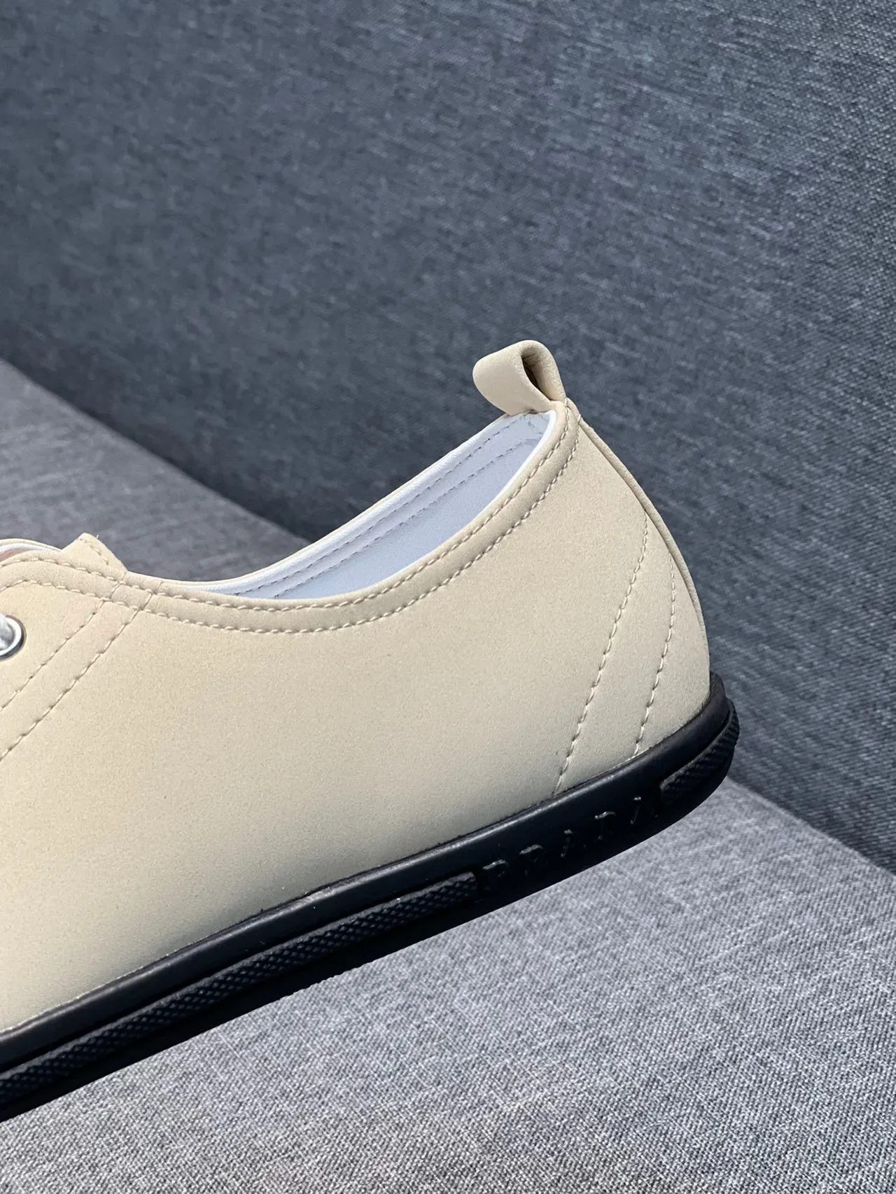 Beige and Black Lace-Up Low-Top Casual Shoe 8