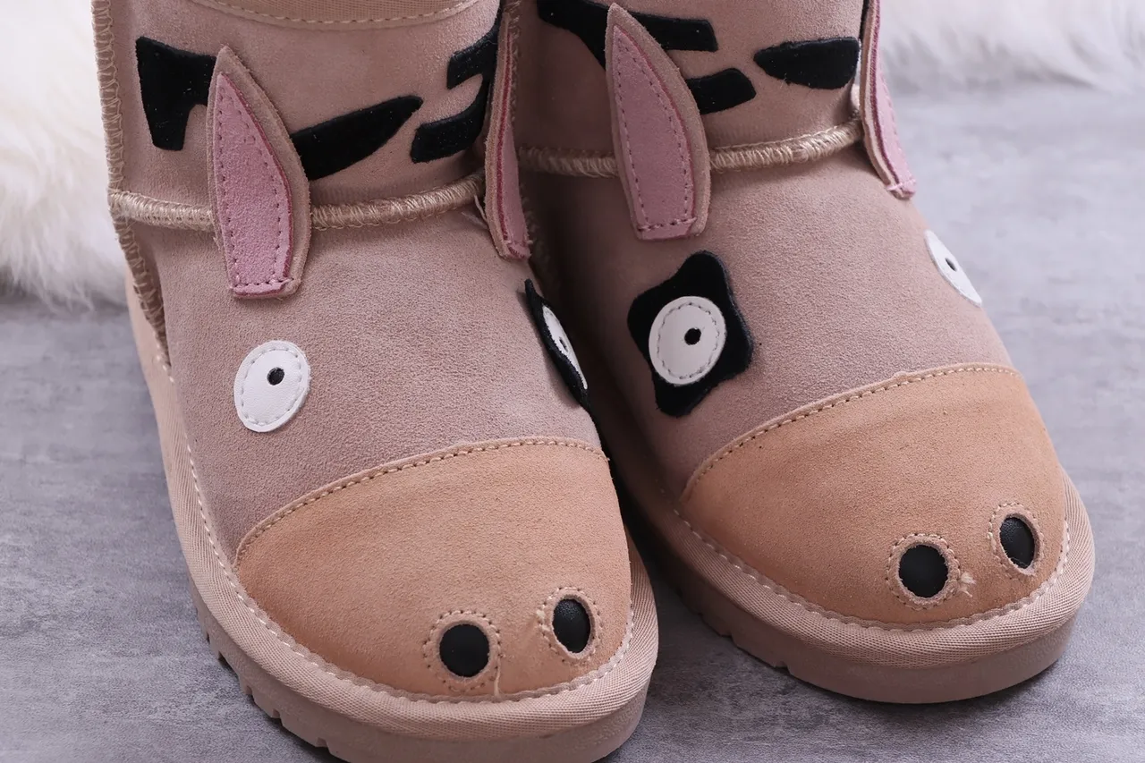 Beige Brown Animal-Face Appliqué Plush-Lined Interior Snow Boots 5