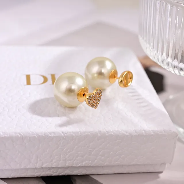 Beige Gold Pearl-Stud Metal Earrings 2